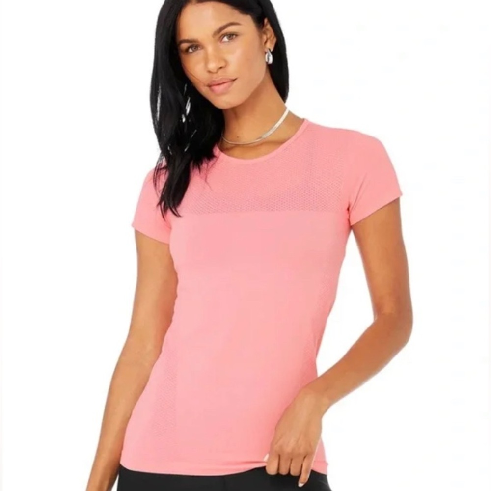 NWOT alo Seamless Alo short sleeve shirt, Size XS